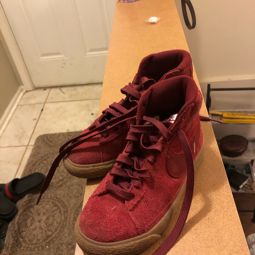 Nike - Picture 3 of 4